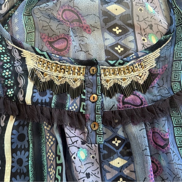 One world Women’s Sheer Beaded Boho Paisley Short Puff Sleeve Size 2X 1/4 Button - Picture 4 of 9